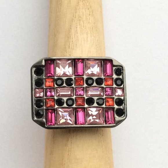 Givenchy Ring - Picture 1 of 3